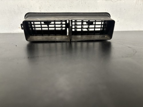 2003 Nissan Xterra Center Dash Air Vents 02-04 OEM - Picture 4 of 8