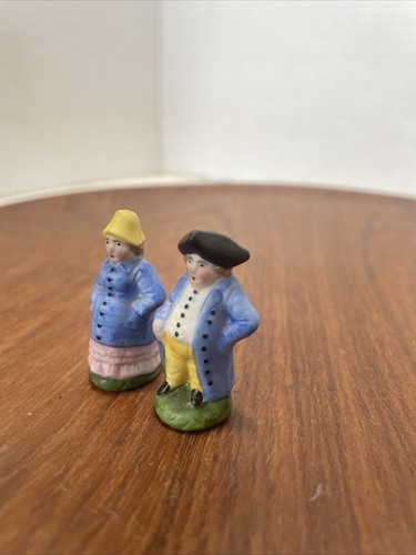 Antique All Bisque Miniature Dollhouse Colonial Couple Figurine 1.5 inches tall - Picture 3 of 7