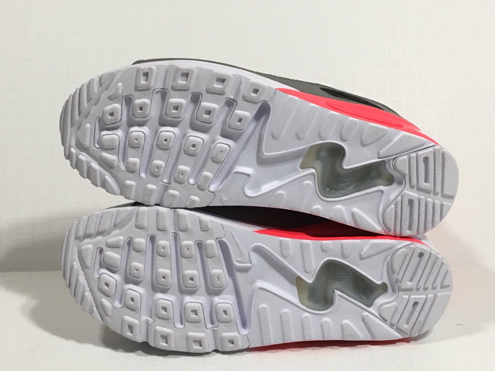 Nike Air Max 90 EZ Sneaker Sneaker Sneaker Size 8.5 (Retail 120) 3b02b9 Nike Air Max 90 EZ Sneaker Sneaker Sneaker Size 8.5 (Retail 120) 3b02b9