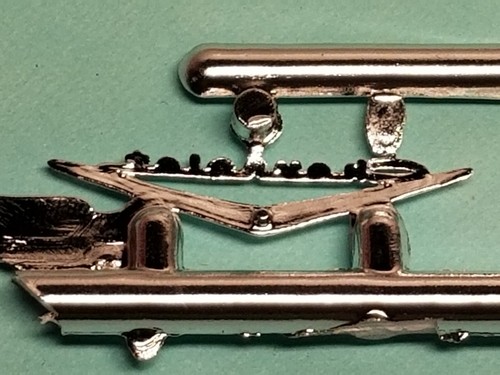 1:16 Model Part *** HOOD FRONT EMBLEM for AMT 1957 Chevy Bel Air Convertible - Imagen 4 de 5