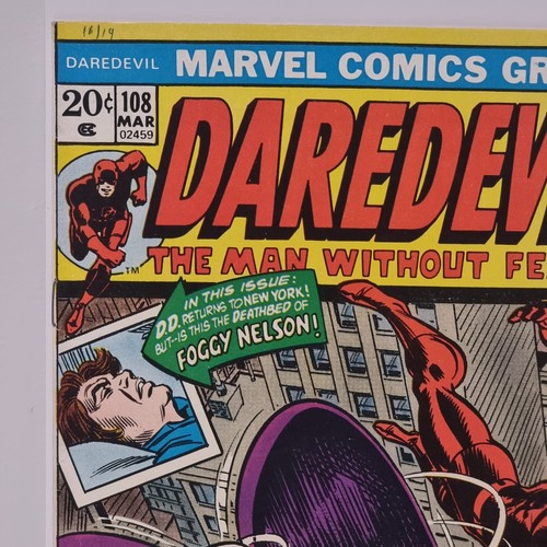 Daredevil #108 - Last 20c Cover "Cry...Beetle!" - Marvel Comics 1974 FN - Foto 2 di 6