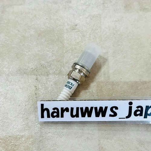 Genuine Spark Plugs Set of 4 for Toyota Yaris Aqua Sienta Prius C 90919-01284 - Picture 5 of 10