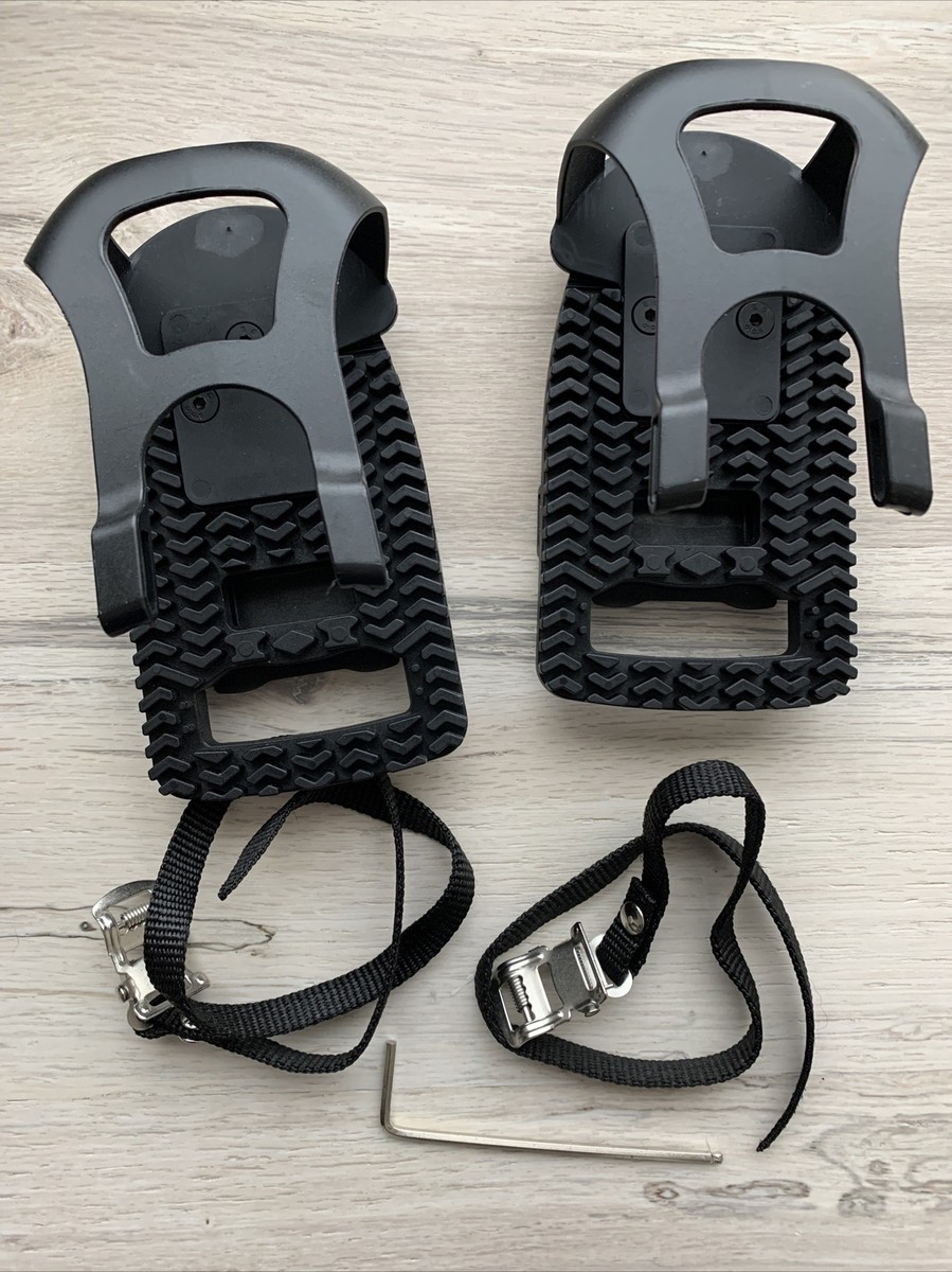 NEW NIB Adjustable Peloton Adapter Pedals Toe Clip Cage w Straps
