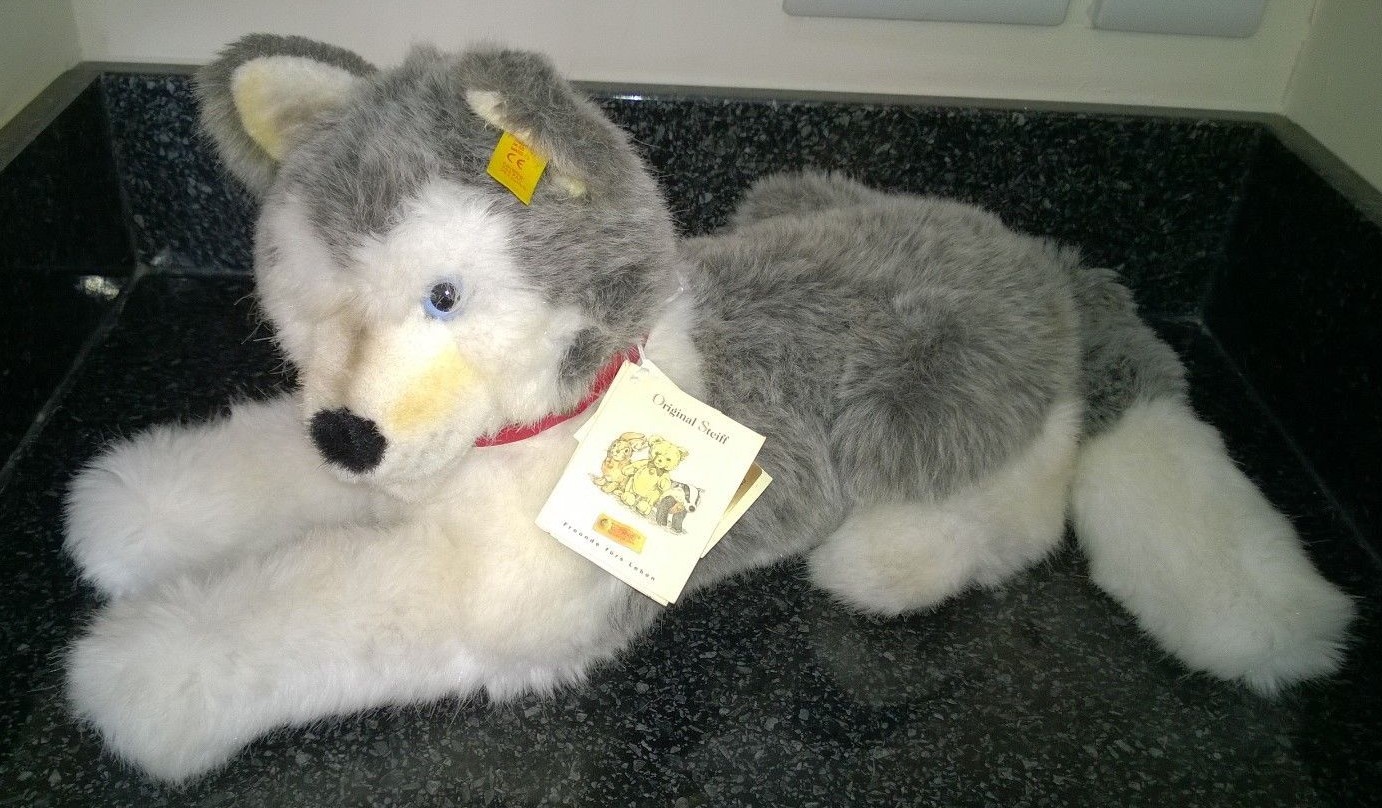 Steiff Molly Husky Dog 104916 Complete with Tags Button & Red Leather Collar Steiff Molly Husky Dog 104916 Complete with Tags Button & Red Leather Collar
