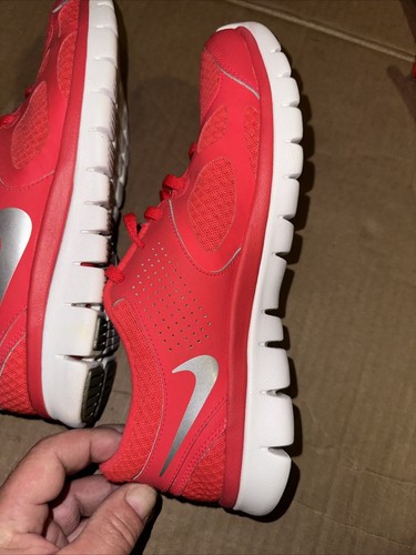 Nike Women’s Running Sneaker Size 10r Worn Once - Picture 9 of 11