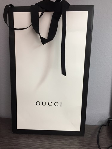 Gucci Shopping Paper Bag 9\
