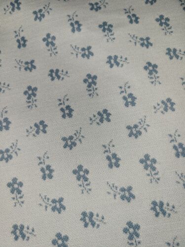 Vintage Blue Amazing Daisy Flower Fabric Cotton Blend? - Picture 2 of 7