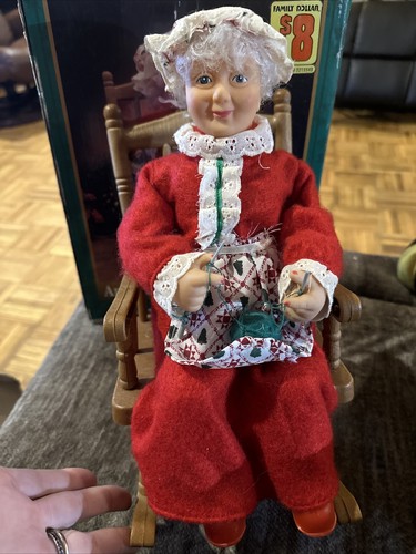 North Pole Productions Animated Rocking Mrs. Claus By Gemmy Industries Christmas - Picture 2 of 10