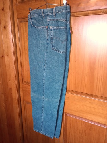 Vintage Mens Levi's 550 Jeans IRL measures 42" waist and 30" inseam from 2001 - Picture 24 of 24