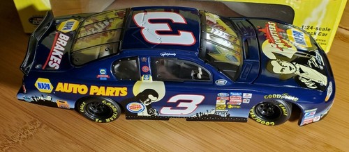 2000 RON HORNADAY CHEVY 1:24 NASCAR #3 NAPA UNIVERSAL MONSTERS DRACULA t512 - Picture 6 of 11