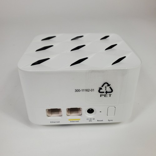 ORBI RBR10 Wifi Mesh Router System w/ (1) ORBI RBS10 Extender Satellite 54 - Picture 4 of 5