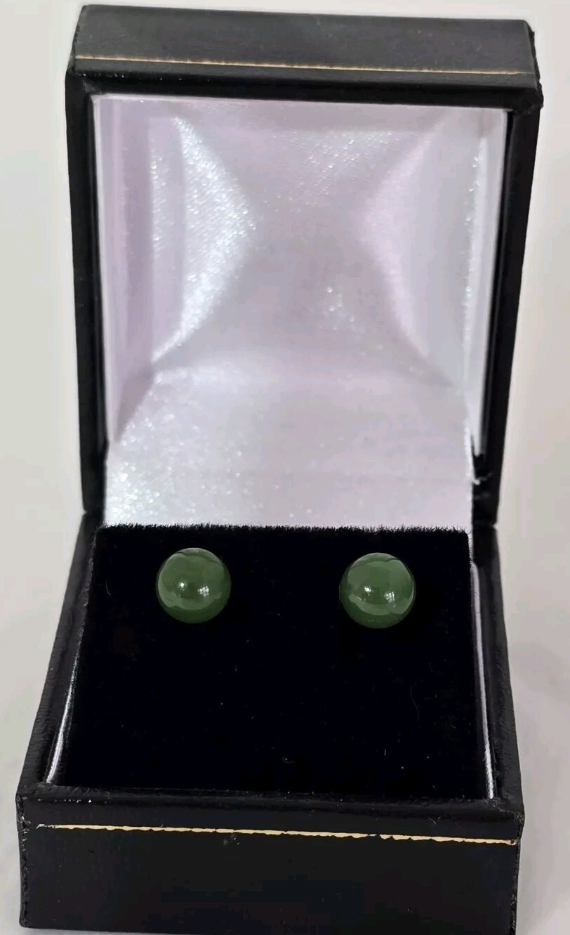 14ct Solid Yellow Gold Stud Earrings. Set with Ja… - image 13