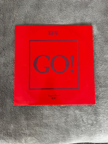 Tones On Tail – Lions / Go! - 1984 Beggars Banquet - 12" Single, Red Vinyl LP - Picture 2 of 4
