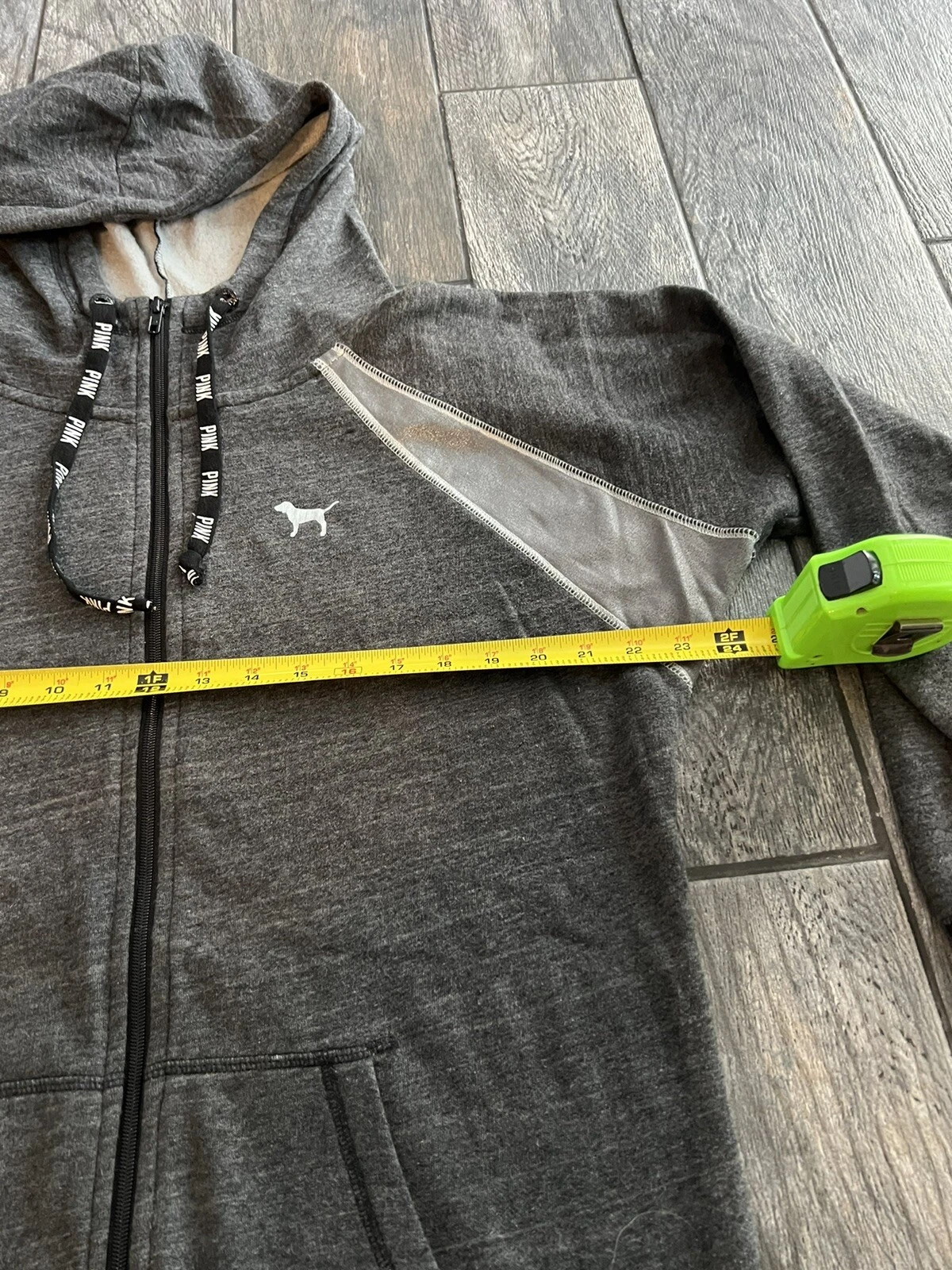 UNDERCOVER Felpa con cappuccio Victoria’s Secret rosa antracite grigio metallizzato collo imbuto nera L