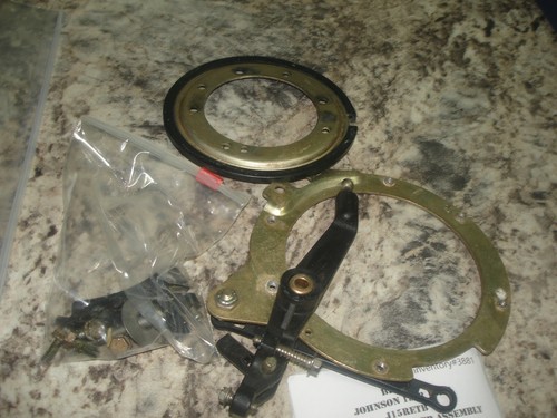 1993 Johnson 15hp stator retainer assembly J15RETB boat motor part bin 745 - Picture 2 of 3
