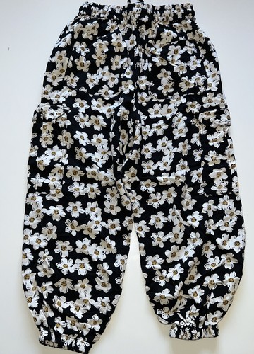 Girls Youth Size Sm (6) Harem Style Joggers Cargo Pocket Daisy Print Elastic - Picture 5 of 8