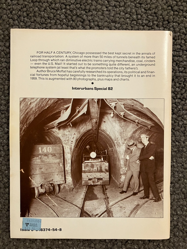 Forty Feet Below by Bruce Moffat with Foldout Chicago's Freight Tunnels PB 1982 - Imagen 2 de 3