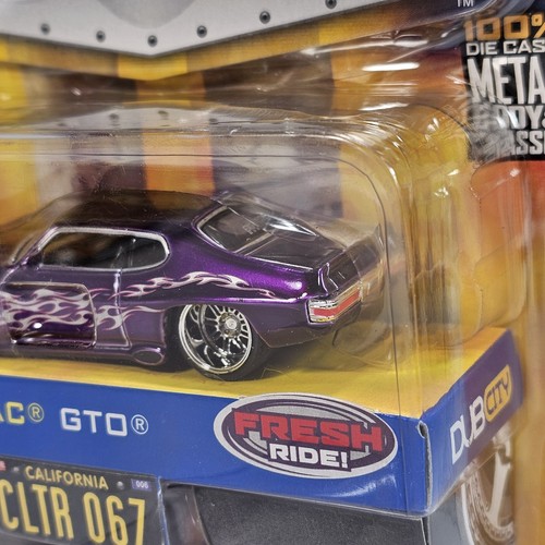 Jada 2006 DUB City Bigtime Muscle '71 Pontiac GTO purple w/silver flames 1971 - Picture 6 of 12