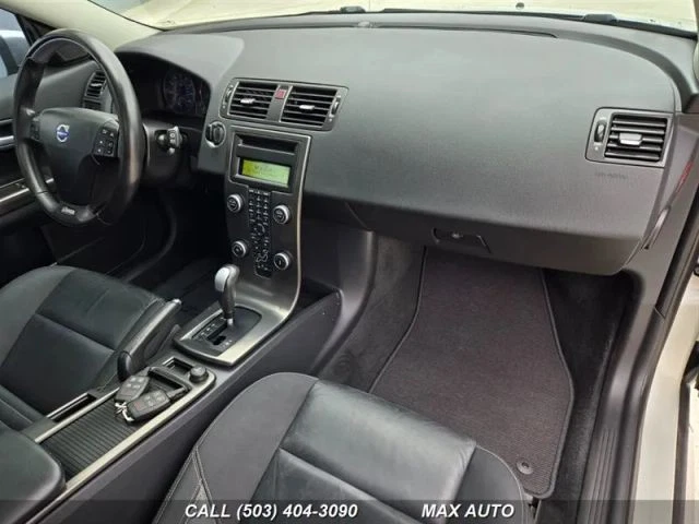 2011 Volvo C30 R-Design Hatchback 2D - Image 2 of 4