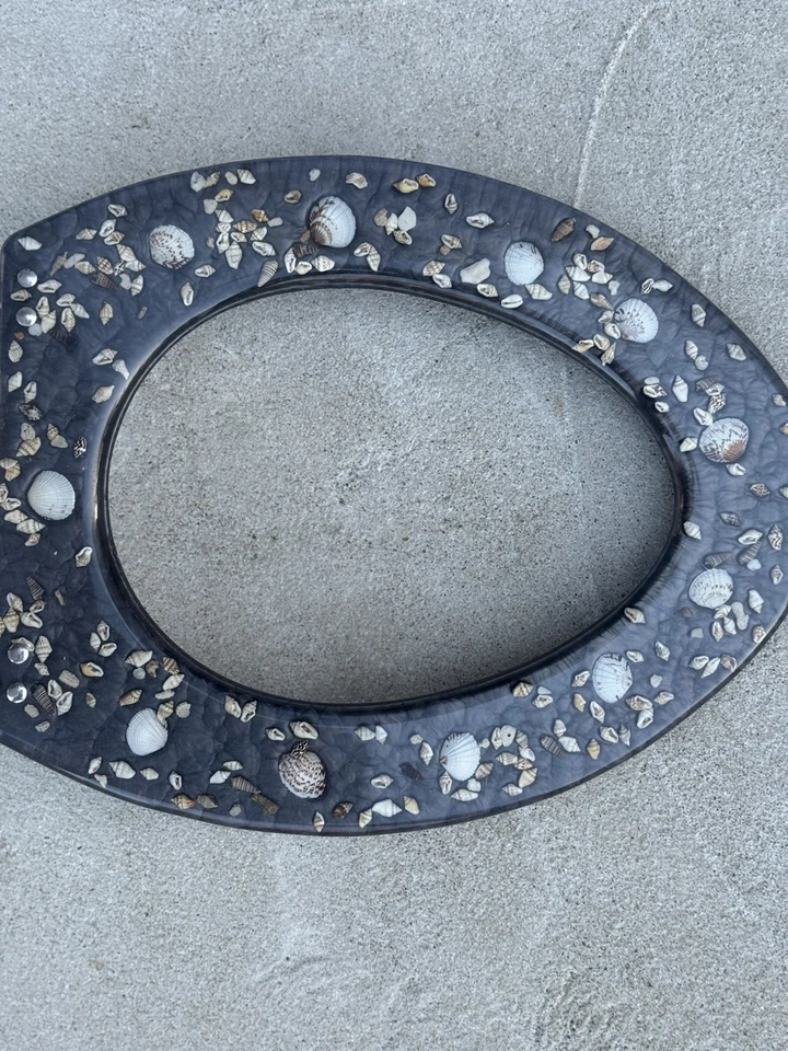 DELUXE RESIN MAUI DECORATIVE ELONGATED TOILET SEAT WITH CHROME HINGES NEW - Image 2 of 4