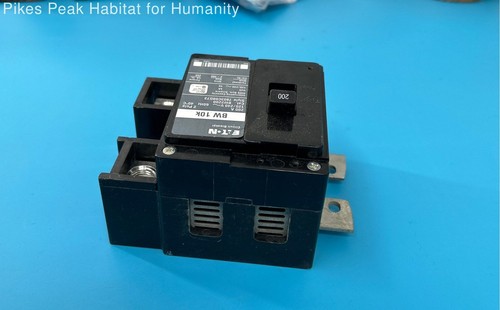 Eaton BW2200 200amps 120/240vac 60hz 2Pole - Picture 7 of 10