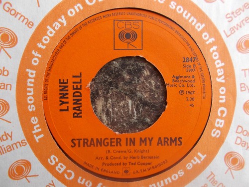 EX UK (NOC) CBS 45 - LYNNE RANDELL - "CIAO BABY"/ "STRANGER IN MY ARMS" - Picture 2 of 2