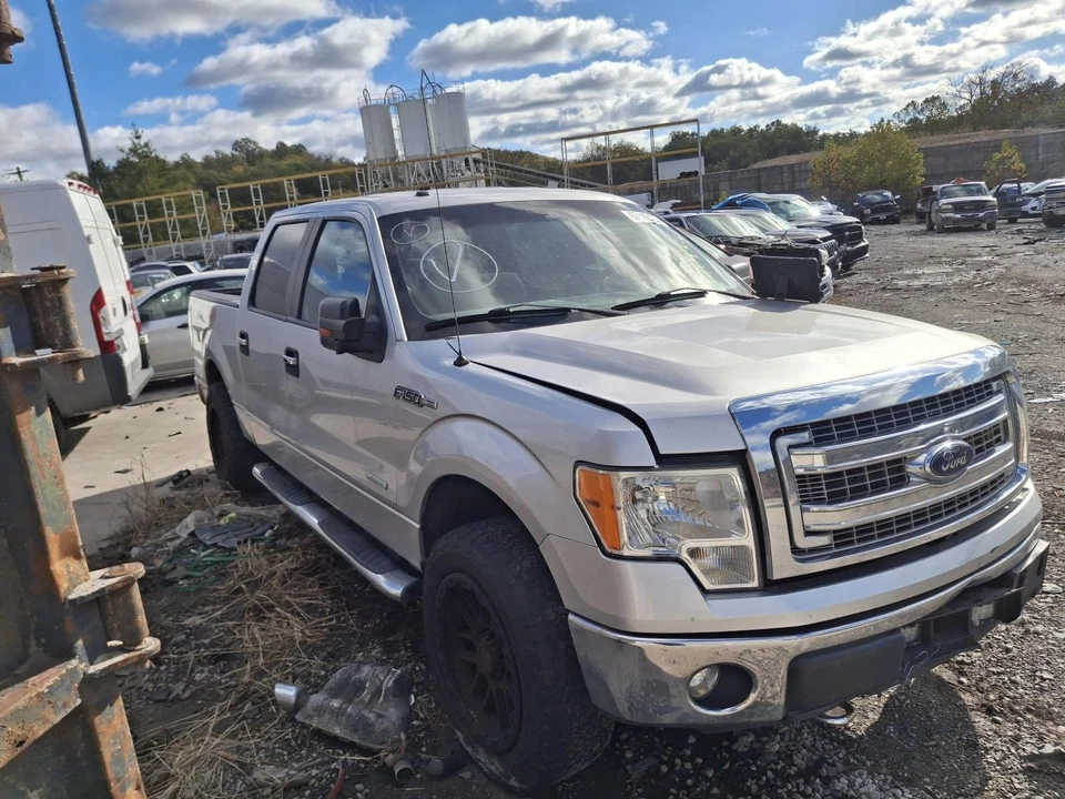 Used Differential Carrier Assembly fits: 2014 Ford F150 PICKUP Front Axle 3.31 r Foto 2 de 4
