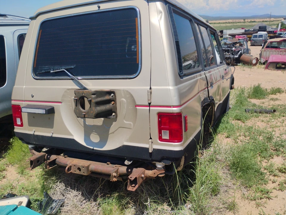 Mitsubishi Montero 1989-1991 salida Foto 3 de 4