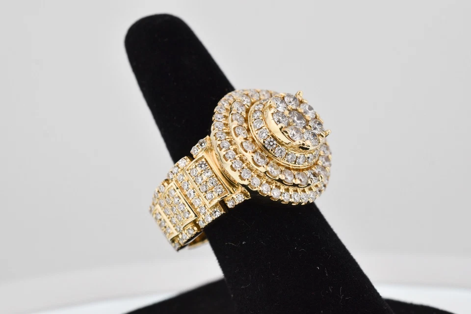 READ 14K yellow gold natural diamond ring cluster invisible set Size 10 SI1 G - Image 2 of 4