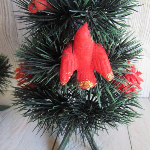 Vintage Paar Kunststoff Flaschenbürste Weihnachtsbäume rot beflockt Ornamente 13" kitschig - Bild 5 von 7