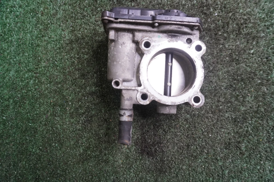 Toyota Corolla 2013 carrocería del acelerador OEM 220300T080 Foto 4 de 4