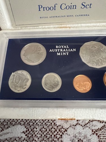 1973 ROYAL AUSTRALIAN MINT PROOF COIN SET FOAMS & CERTIFICATE - Picture 4 of 11