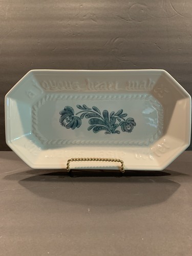 Pfaltzgraff Yorktowne Green Bread Tray or Server "A JOYOUS HEART" 12 1/2 inches - Picture 2 of 5