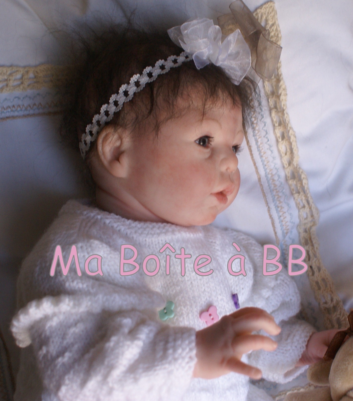 Lili-lou, Bébé reborn d'artiste de la nurserie Ma Boîte à BB Lili-lou, Bébé reborn d'artiste de la nurserie Ma Boîte à BB