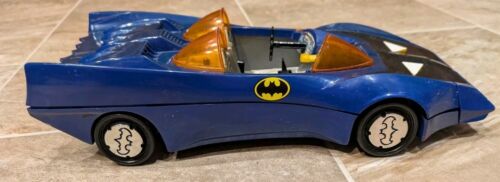 VINTAGE 1984 KENNER DC COMICS BATMOBILE TOY 14" Working #99780 Plus Batman 4.5" - Picture 3 of 10