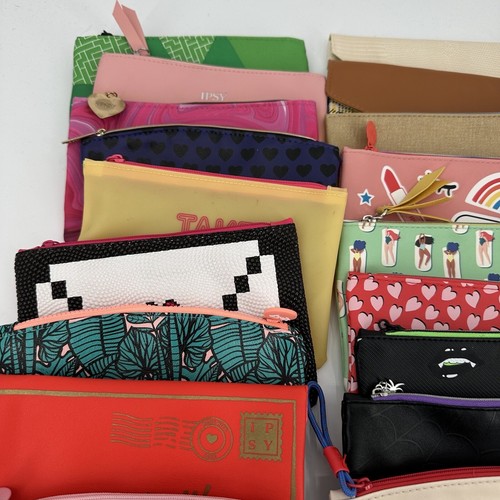 Lote de 44 Bolsas Ipsy Glam Cosméticas Vacías Solo Surtidas Meses Aleatorio - Imagen 2 de 8