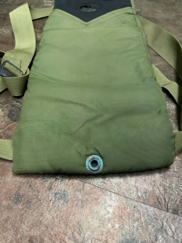 US MILITARY OD CAMELBAK STORM 3L HYDRATION SYSTEM CARRIER BACKPACK USMC VGC - Picture 4 of 7