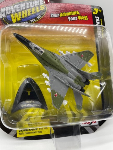 Maisto Tailwinds Adventure Wheels MIG-29 Fulcrum Die Cast Vehicle, 2011 - Picture 2 of 3