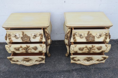 French Carved Large Bombay Serpentine Nightstands Bedside Tables a Pair 5684 - Picture 17 of 22