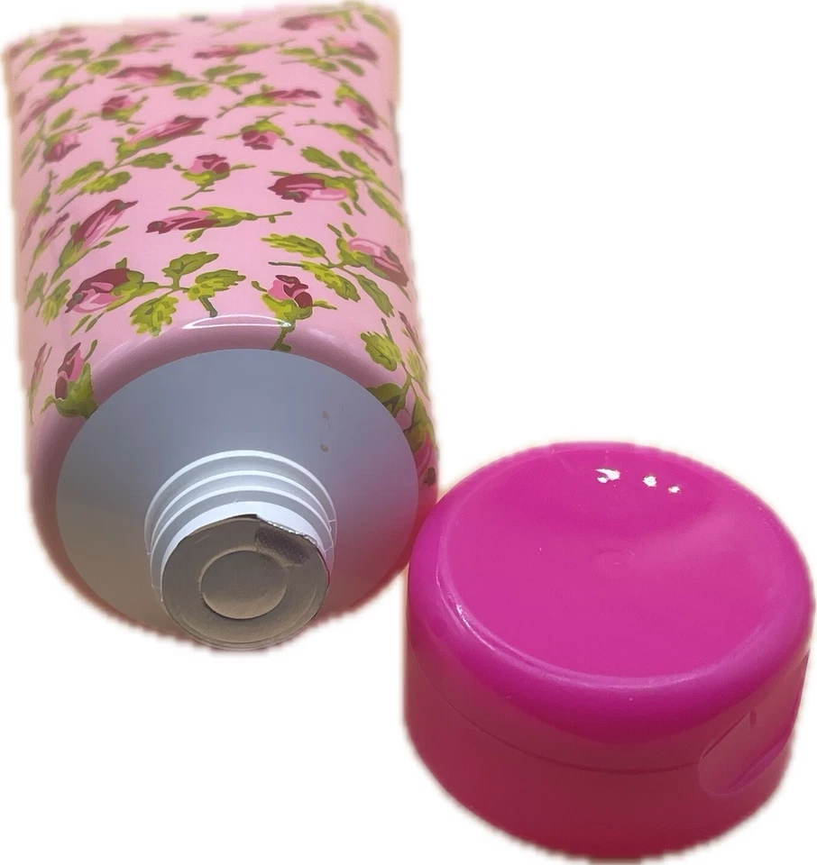 Loción corporal hidratante aroma gourmand floral y afrutado Betsey Johnson - 6,07 0z Foto 4 de 4