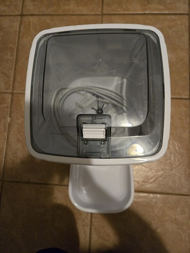 Automatic Pet Feeder - Picture 2 of 10