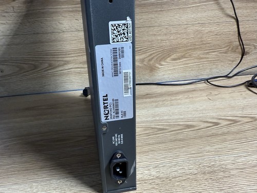 Nortel 25267 (210-24T) Sieci Przełącznik Ethernet Nortel bez komputera 24 porty - Zdjęcie 9 z 9