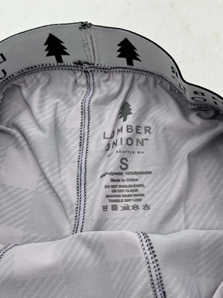 Красные и черные женские шорты-бойшорты в клетку с принтом Buffalo — НОВЫЕ — LumberUnion - Изображение 4 из 4