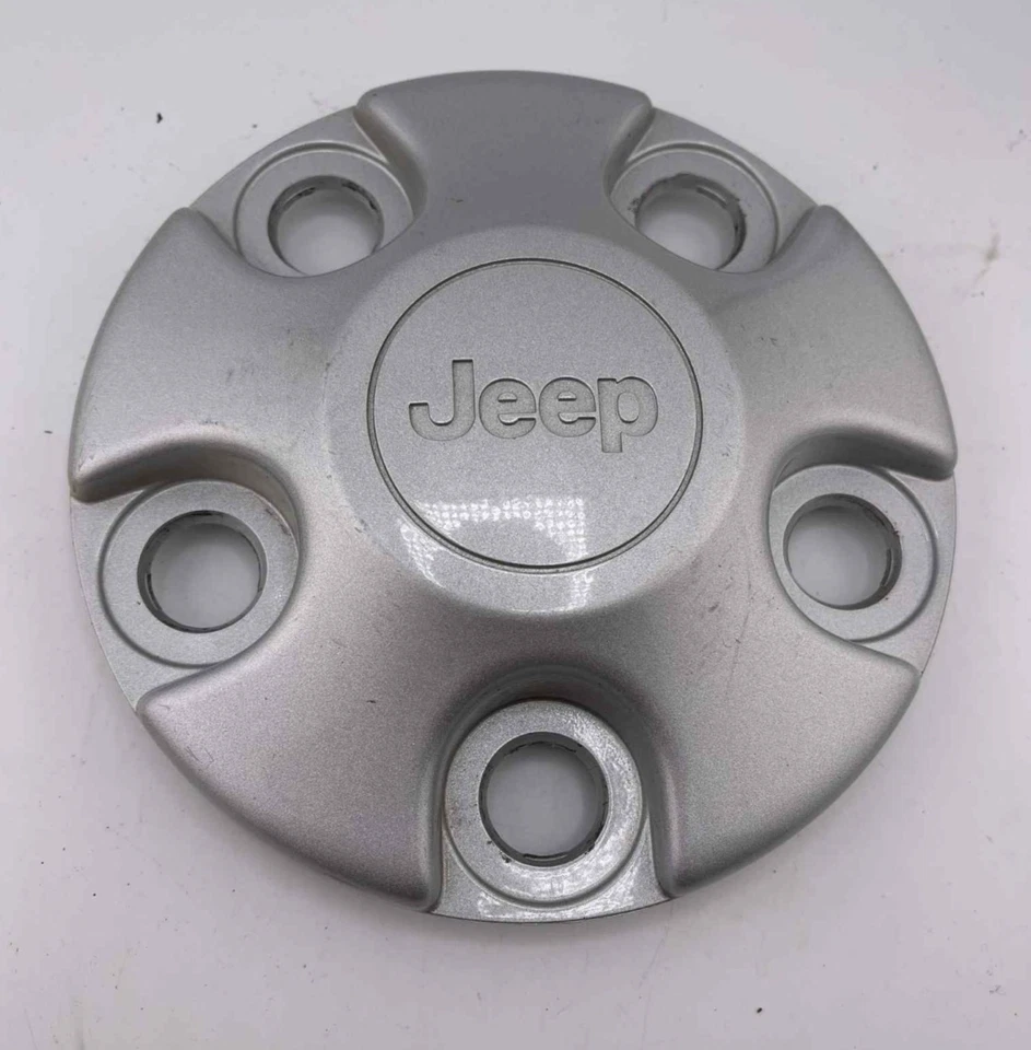 2007 - 2017 JEEP WRANGLER SILVER CENTER CAP SET OF 4 FACTORY OEM 1AH90TRMAC - Image 2 of 4