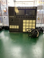 NATIVE INSTRUMENTS MASCHINE MK3 (EZ2005491)
