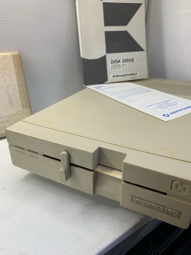 Commodore 1571 Floppy - Doppia Testina - C64 / C128 - Da Testare - Zdjęcie 2 z 12