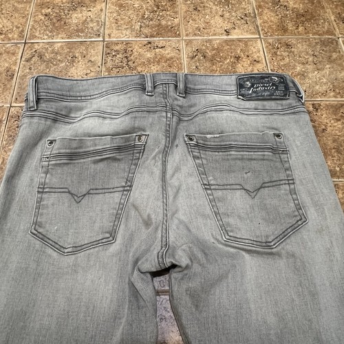 Jeans Diesel Uomo 33x31 Krayver Grigio Denim Regolare Slim Carota - Foto 13 di 15