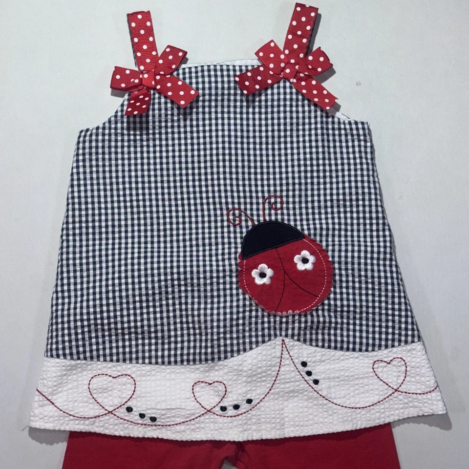 Lindo conjunto de 2 piezas de guinga Ladybug 24M para niñas pequeñas bordado botón rojo Foto 2 de 4