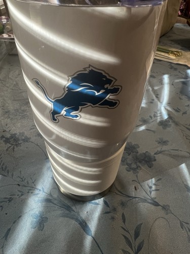 Detroit Lions 30 Oz Stainless Steel Tumbler From LogoBrands NFL - Picture 2 of 4
