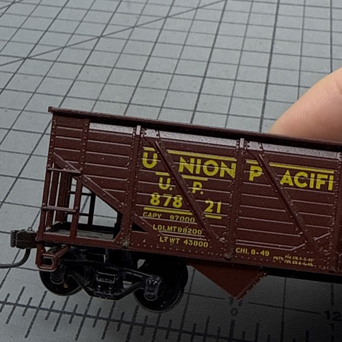 Athearn Blue Box 34’ C/S Hopper Union Pacific UP 87821 HO Scale 5426 #2 - Picture 8 of 13